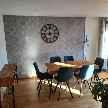 Apartment Exceptional With Mountain View Centre Station