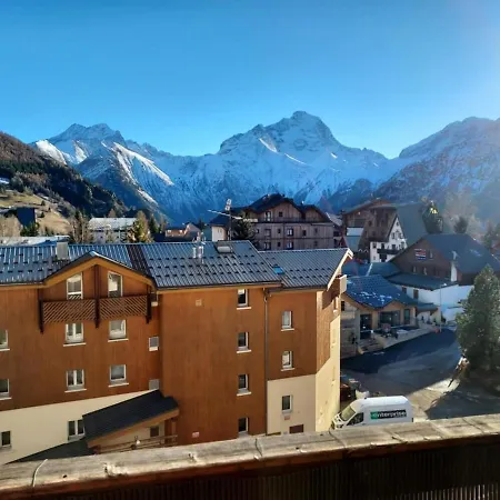 Exceptional With Mountain View Centre Station